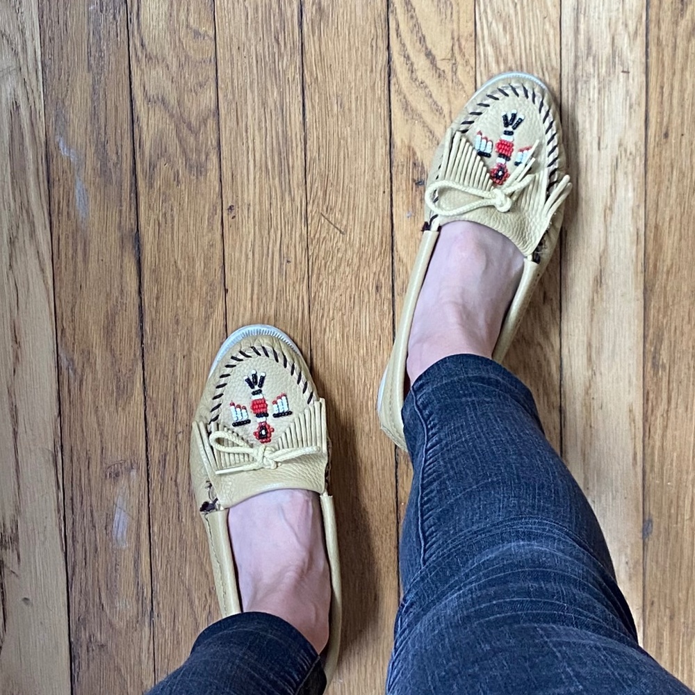 Minnetonka beaded thunderbird moccasins cream color